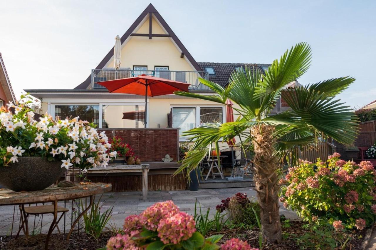 Altes Strandhus Casa Stranddune Scharbeutz Exteriör bild